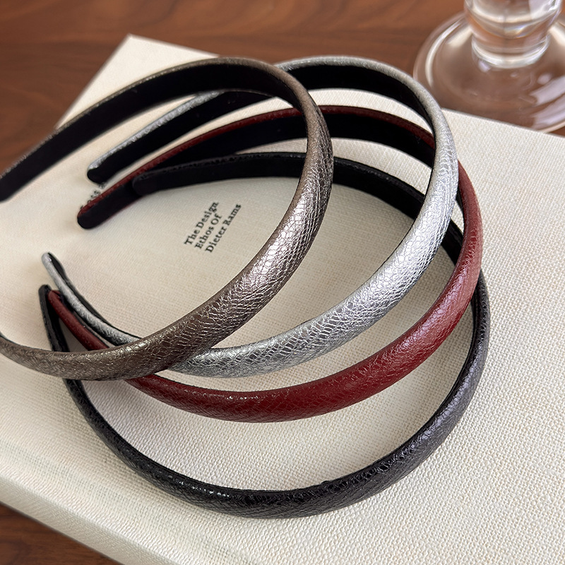 Diadema Delgada de Cuero Rojo  - Leatherwork Pony reseña y precio
