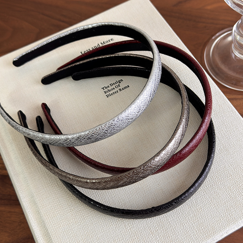 Diadema Delgada de Cuero Rojo  - Leatherwork Pony reseña y precio