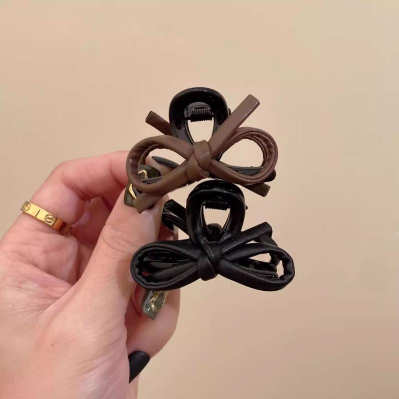 2 pinzas de pelo pequeñas con  - Leatherwork Pony reseña y precio